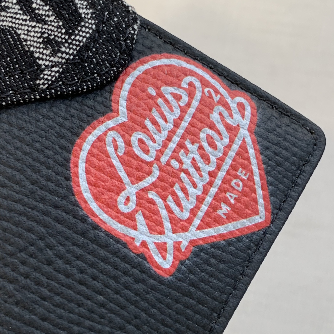 l0*is V*t0n slender wallet-11*8.5*2cm