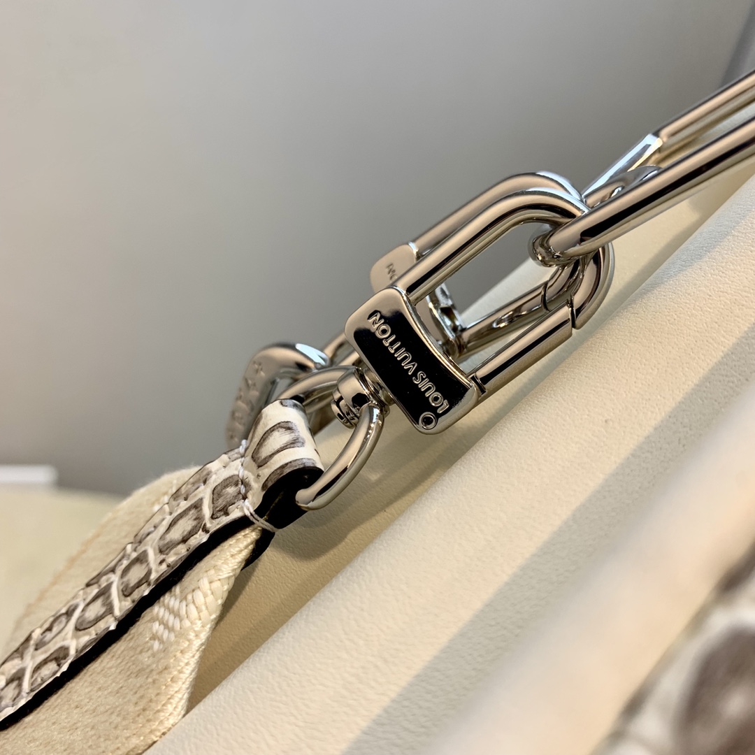 l0*is V*t0n coussin handbags-26*20*12cm