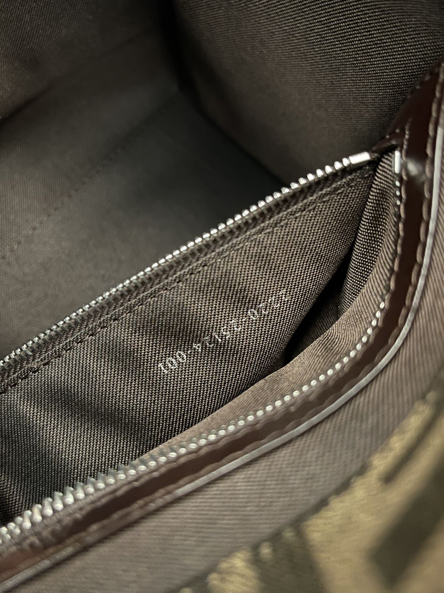 F**di vintage handbags-28x19x10cm