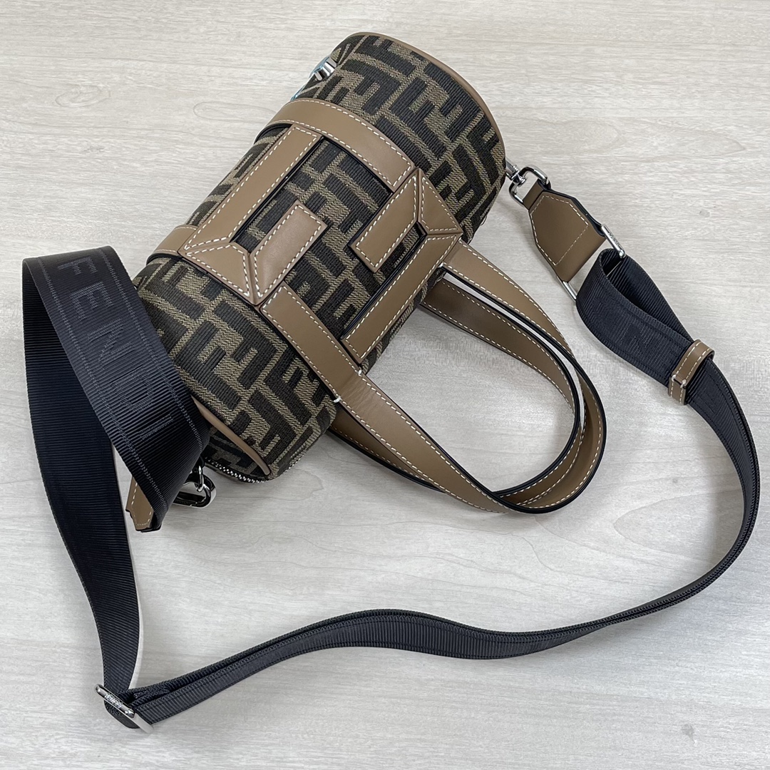 F**di bowling bags -21.5x13x13cm