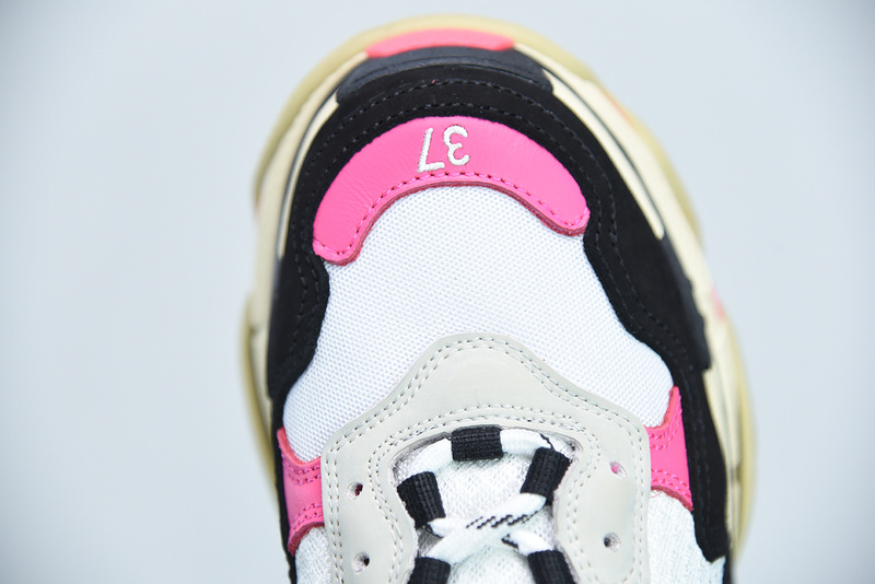 Ba*len*cia*ga triple s