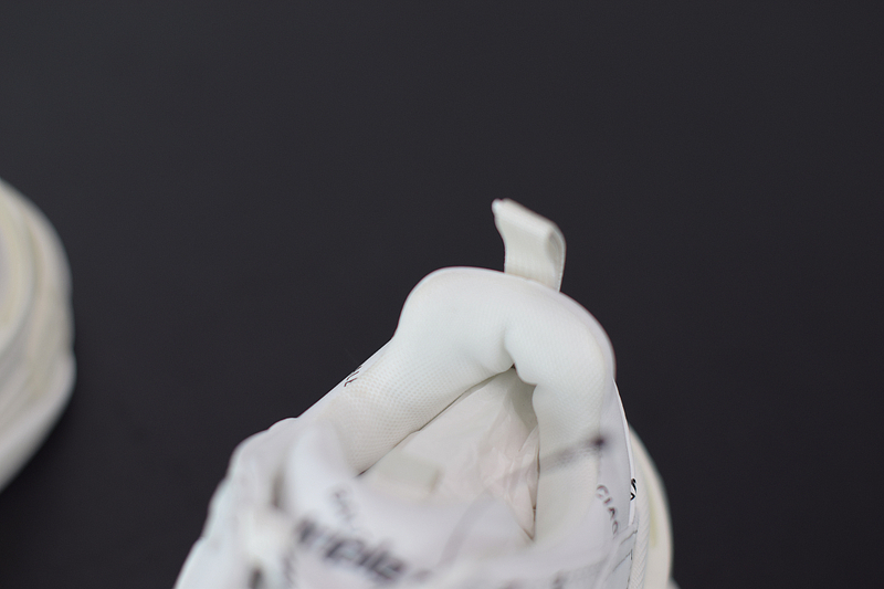 Ba*len*cia*ga triple s