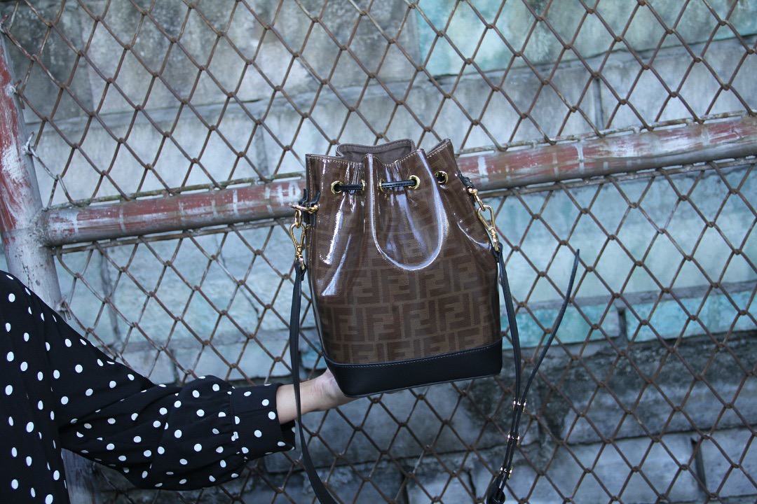 F**di bucket-17*15*25cm