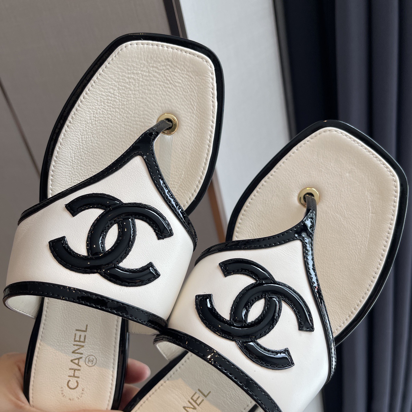 Ch@nel Lambskin Patent Calfskin CC Thong Sandals