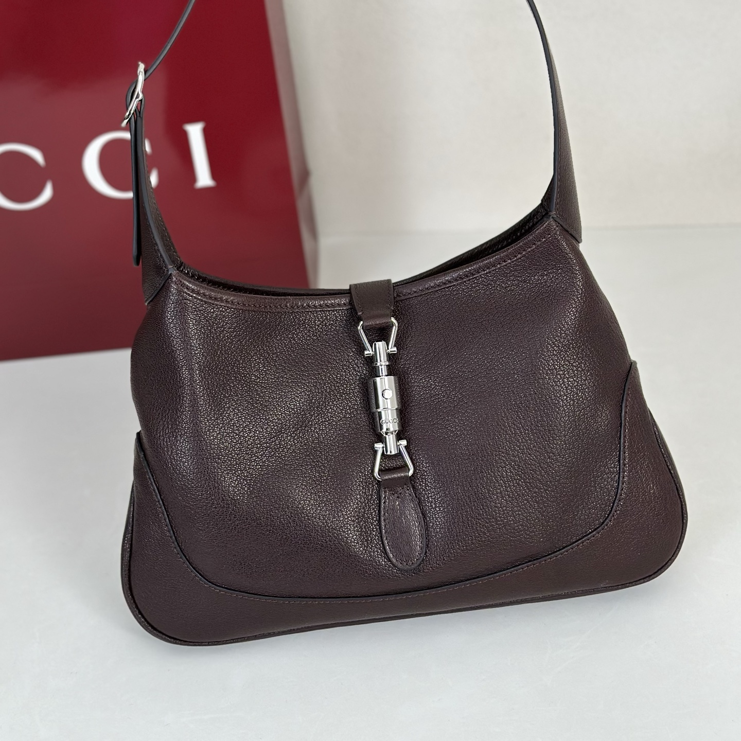 Gvc*1 Jackie Shoulder Bag In Brown Leather-31.5*21*5CM