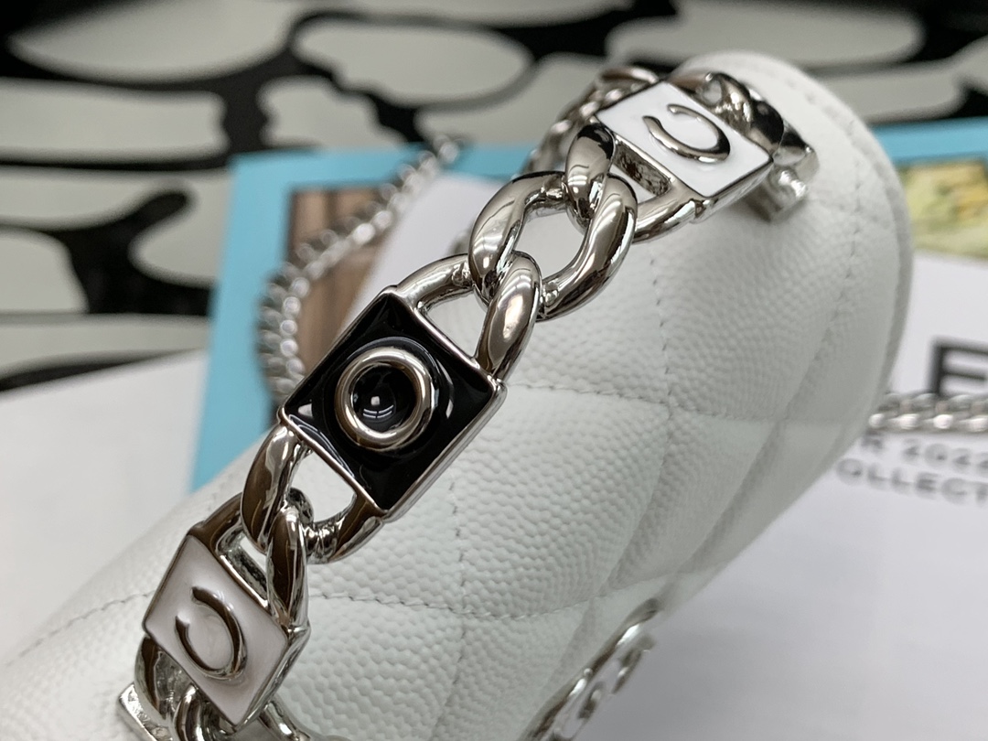 CHANLE Vintage Chain Bag-13*9.5*6CM