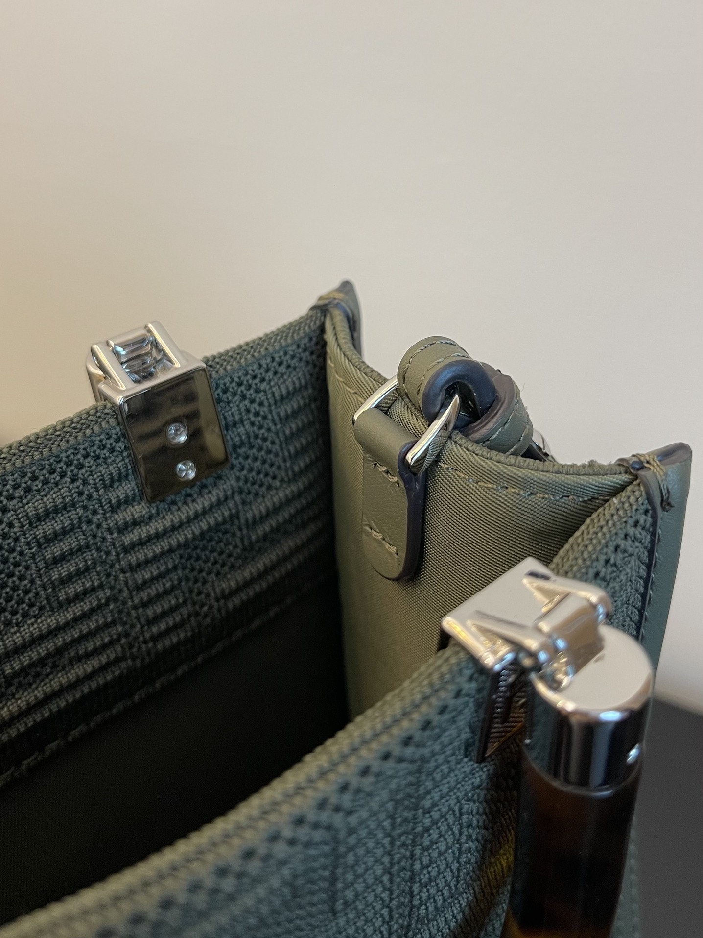 F**di sunshine mini tote -13x6.5x18cm