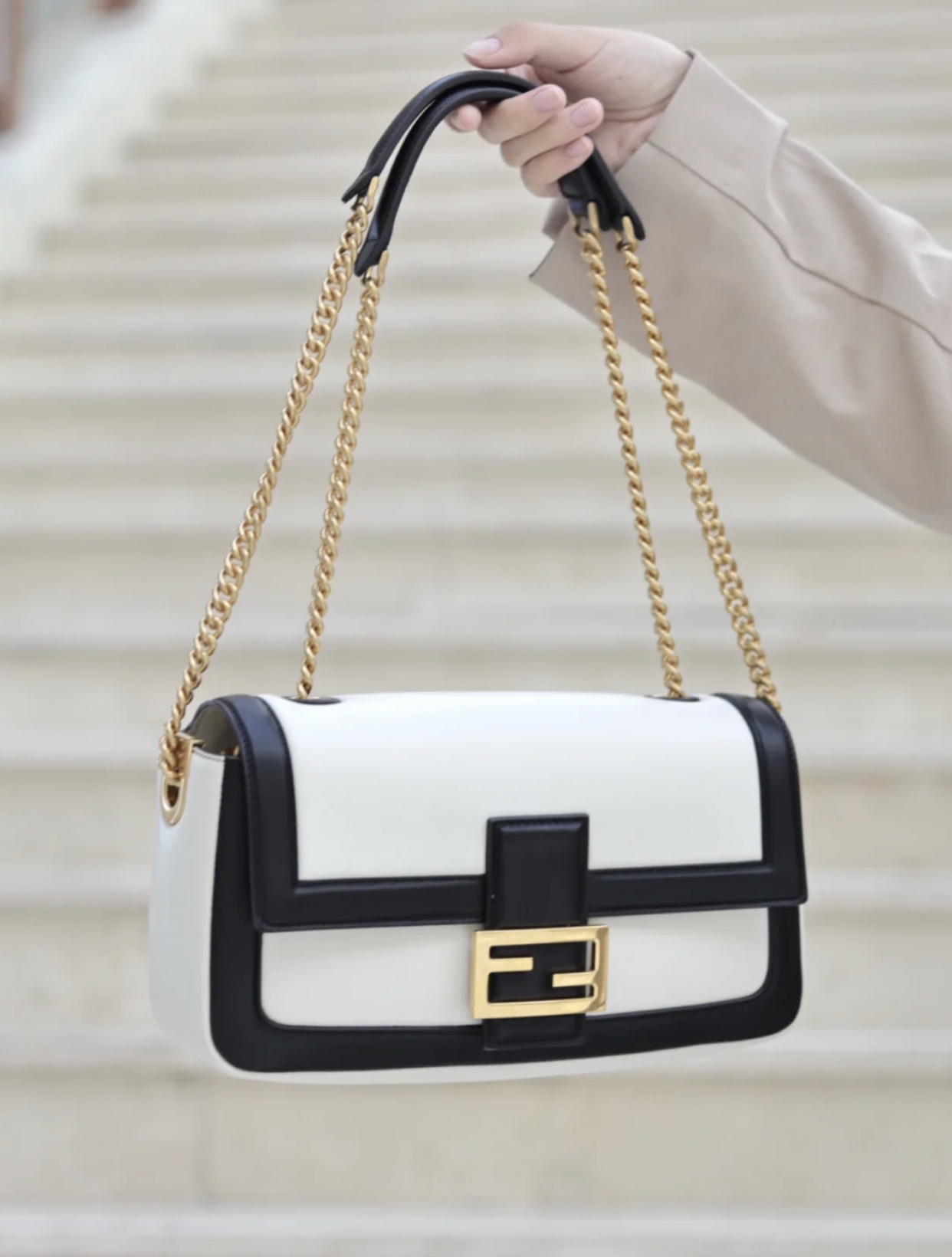 F**di medium baguette bag-26x15x4cm