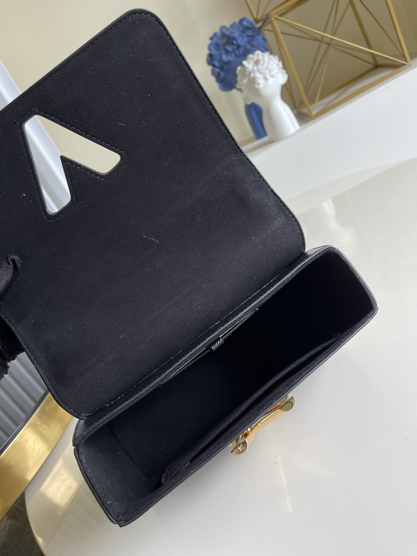 l0*is V*t0n twist mm-23*18*8cm