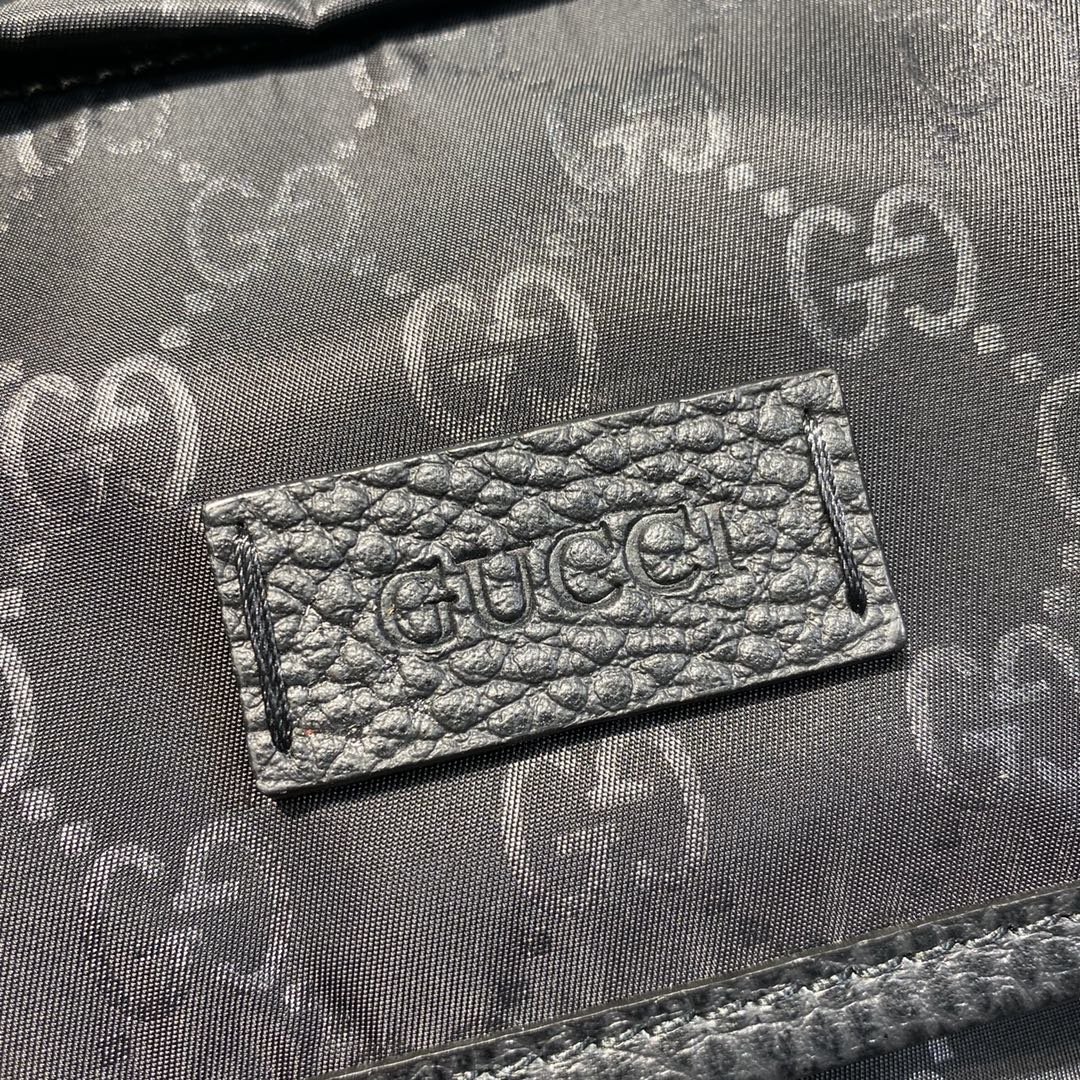 G*u*i backpacks-25*38*17cm