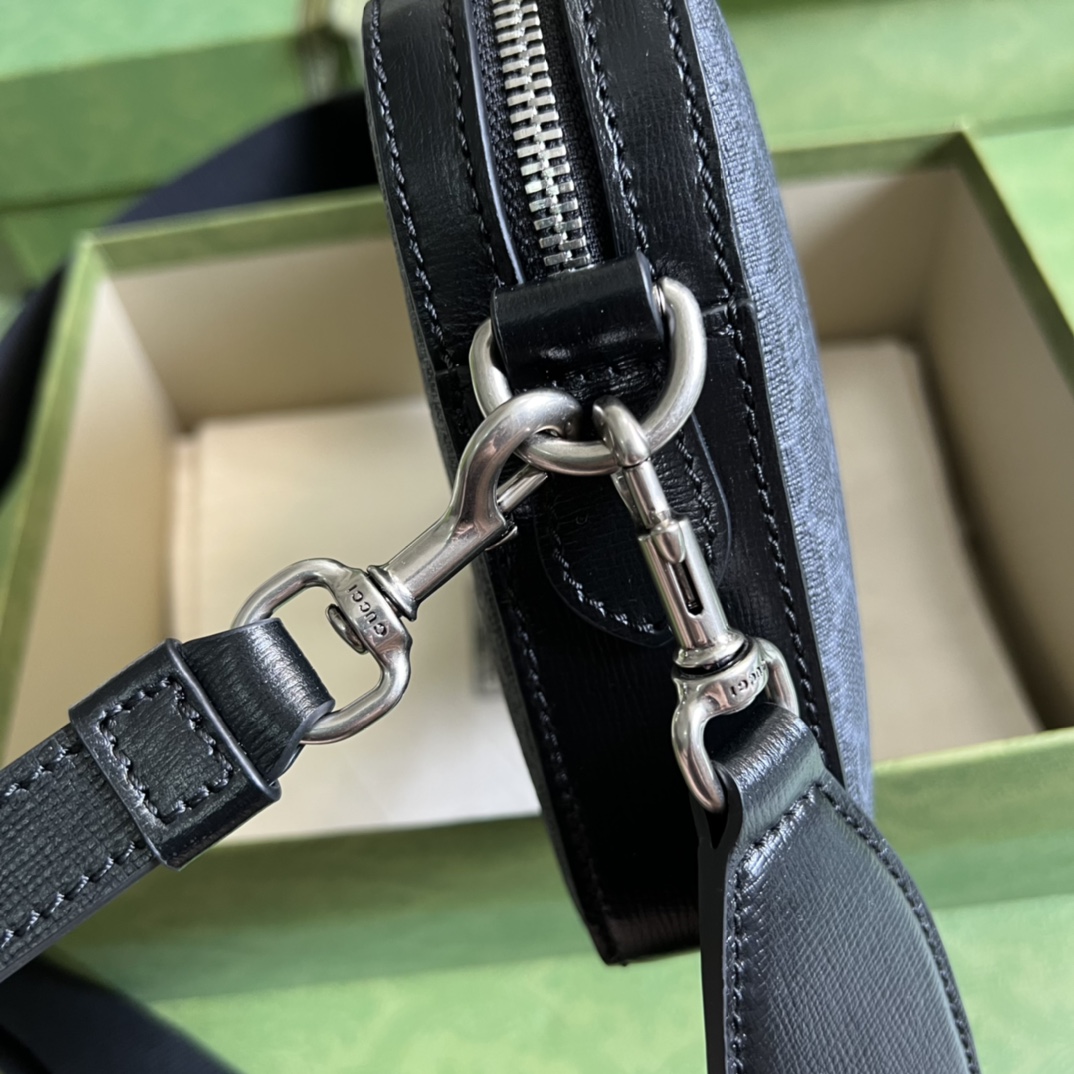 g*u*i vintage gg S*p*e-24.5x 16x 4.5cm