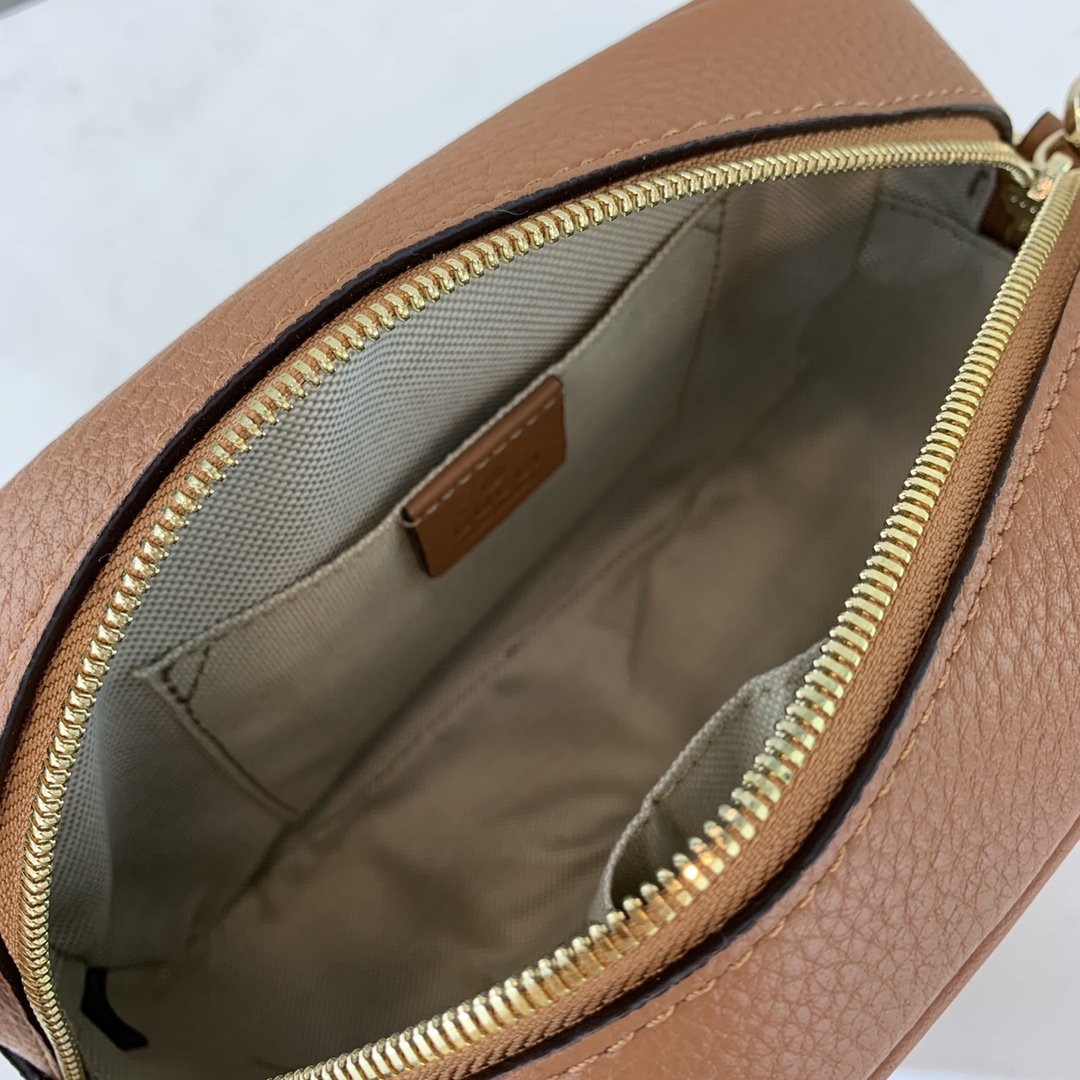 G*u*i soho -21*15*7cm