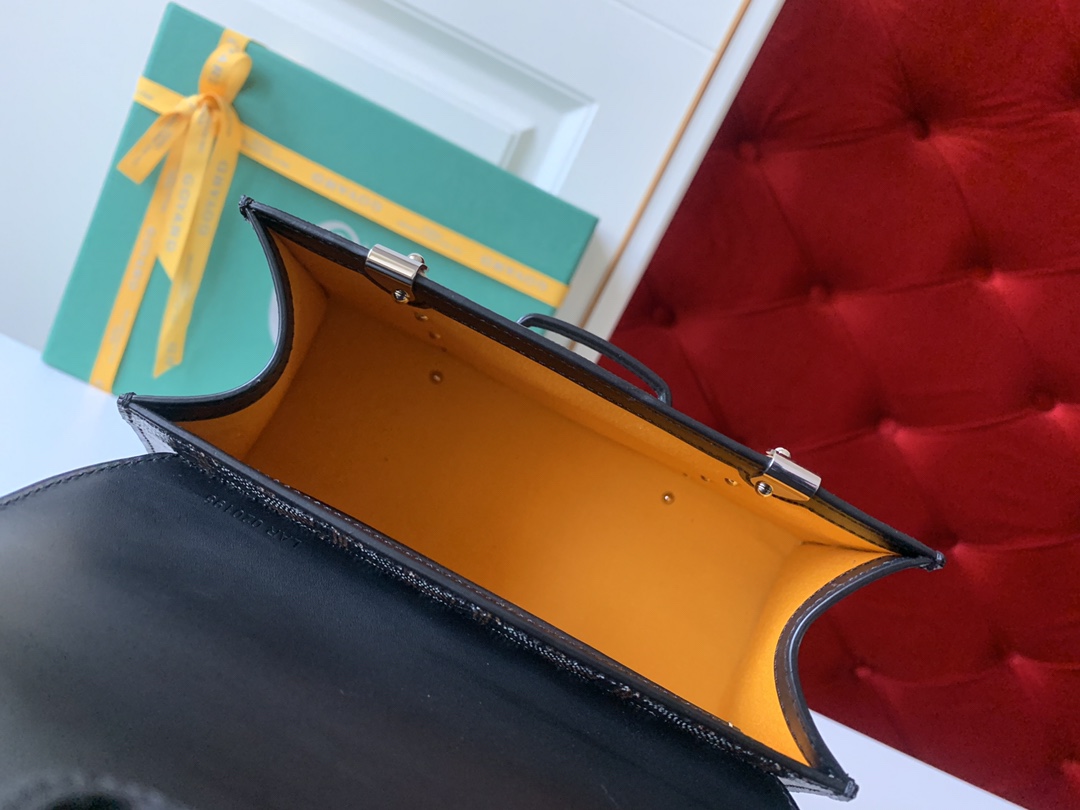 Go*ard coated canvas and leather saigon top handle bag-21cm