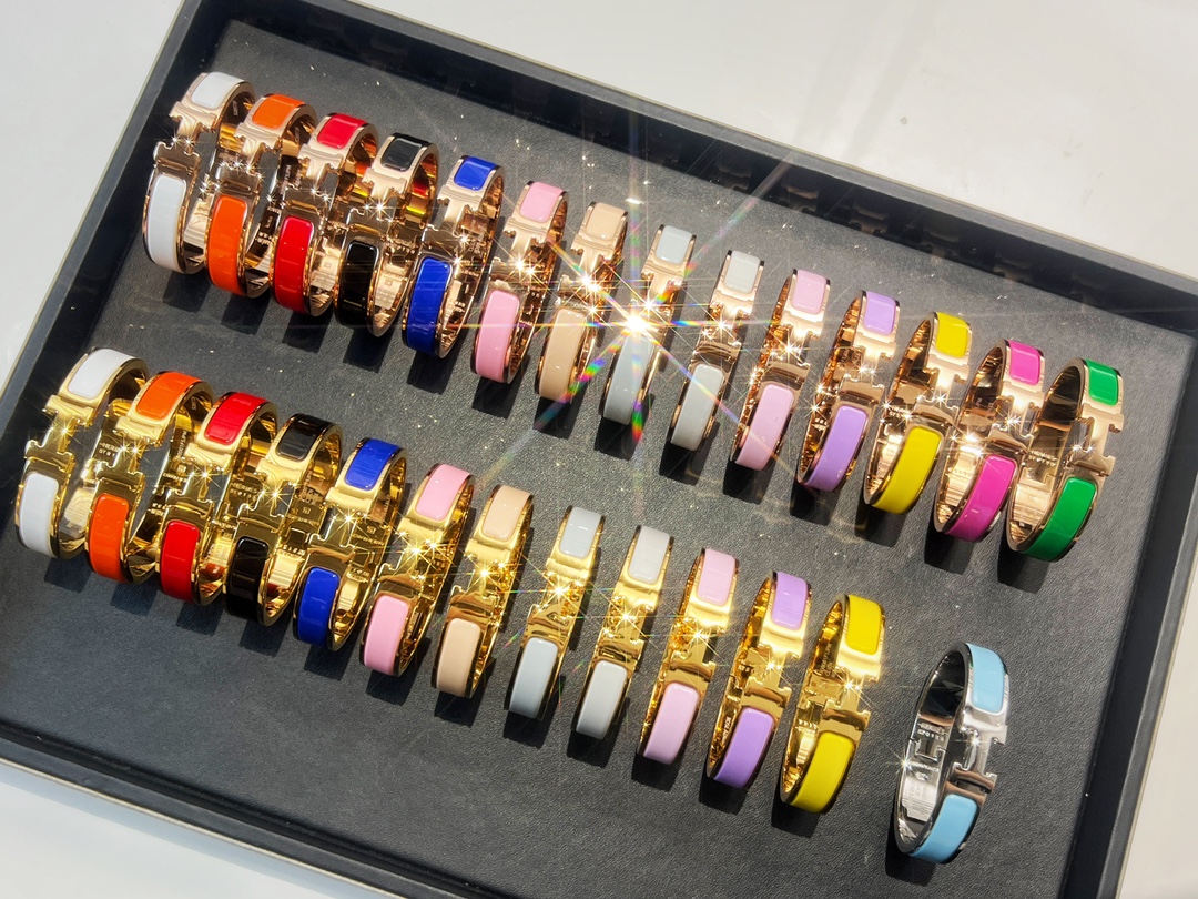 H**mes bracelet
