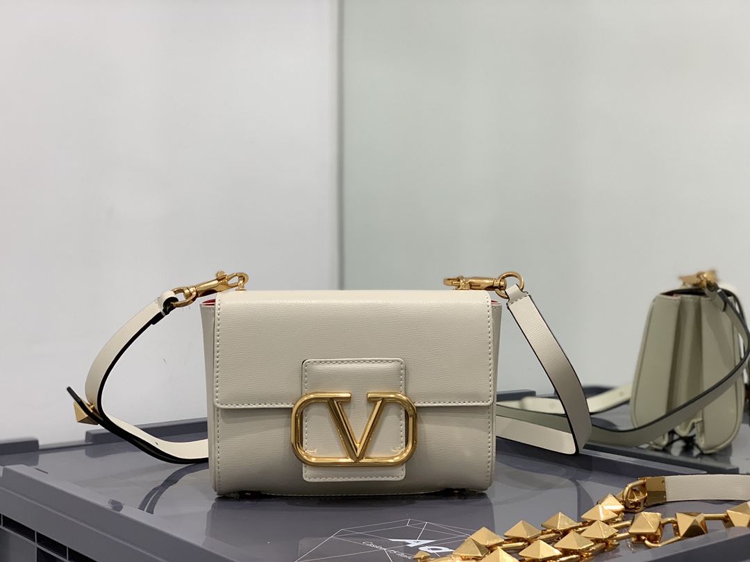 Valentino Handbags-20*15*7CM
