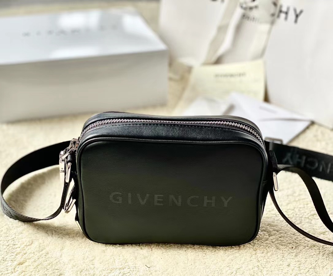 Givenchy Waist Bag-16x11x8CM