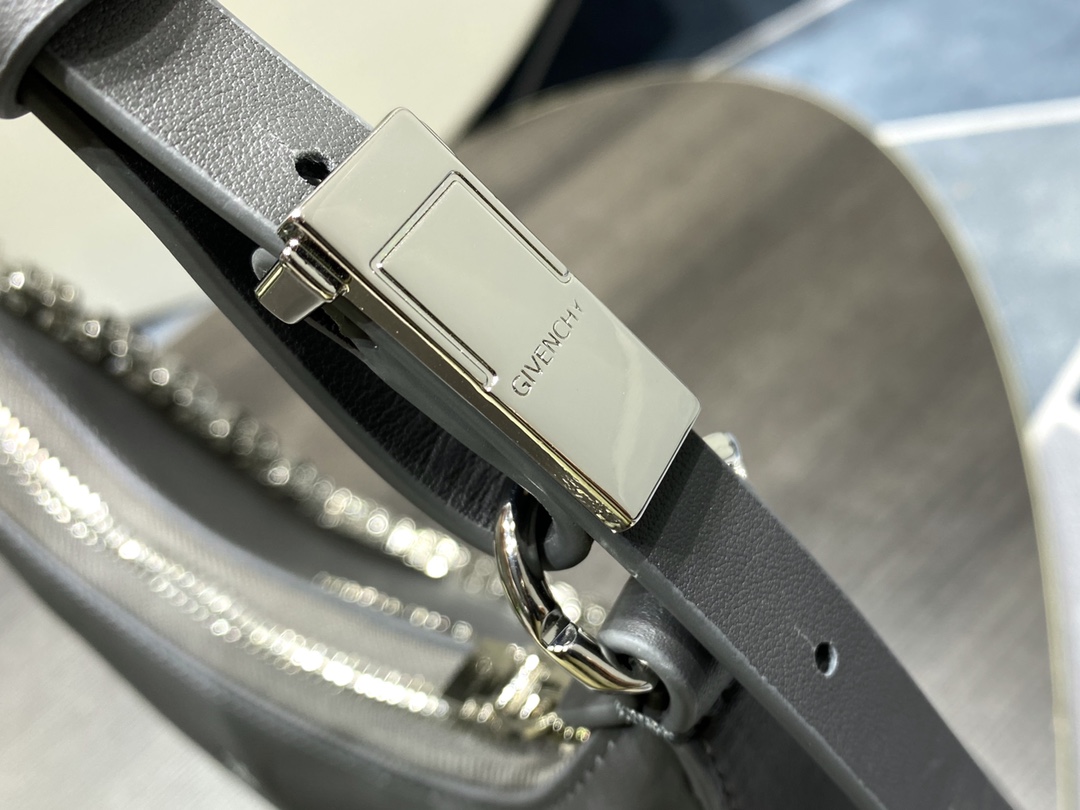 Givenchy Moon Cut Hobo-25x7x12CM