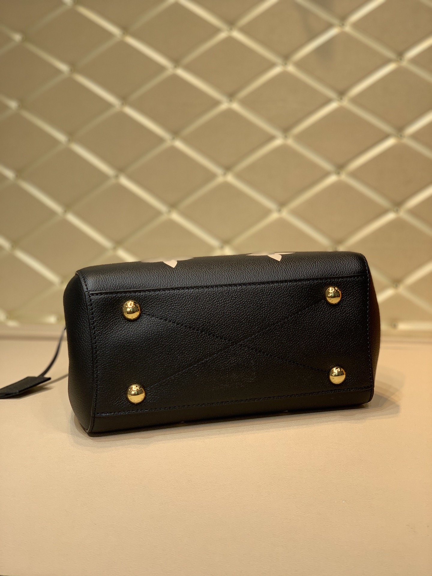 l0*is V*t0n montaigne bb-29*20*13cm