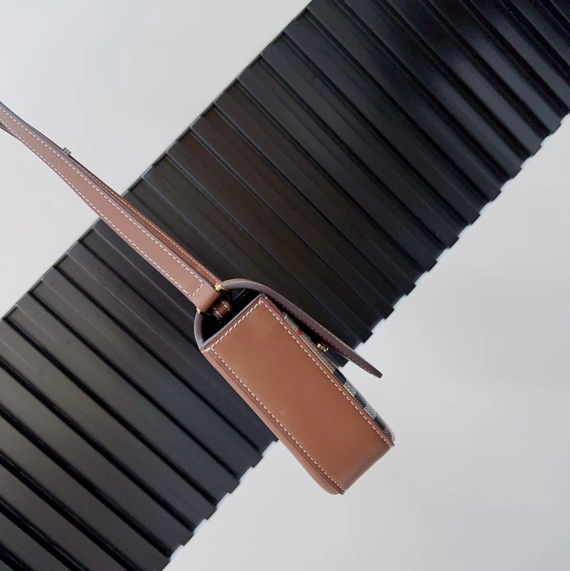 B**rry crossbody bag-19.5*7*16cm