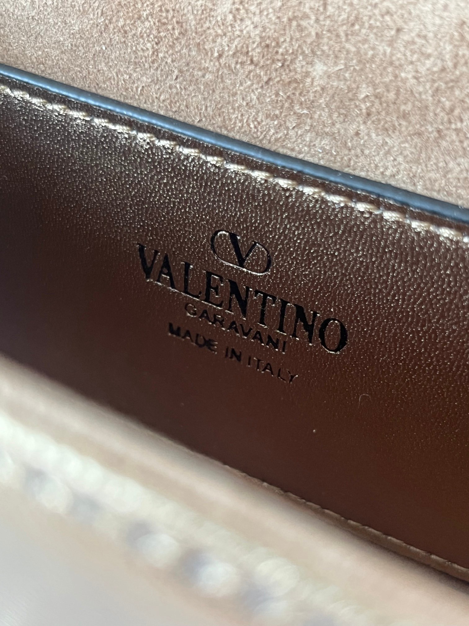 Valentino Garavani Mini Loco-19*10.5*5CM