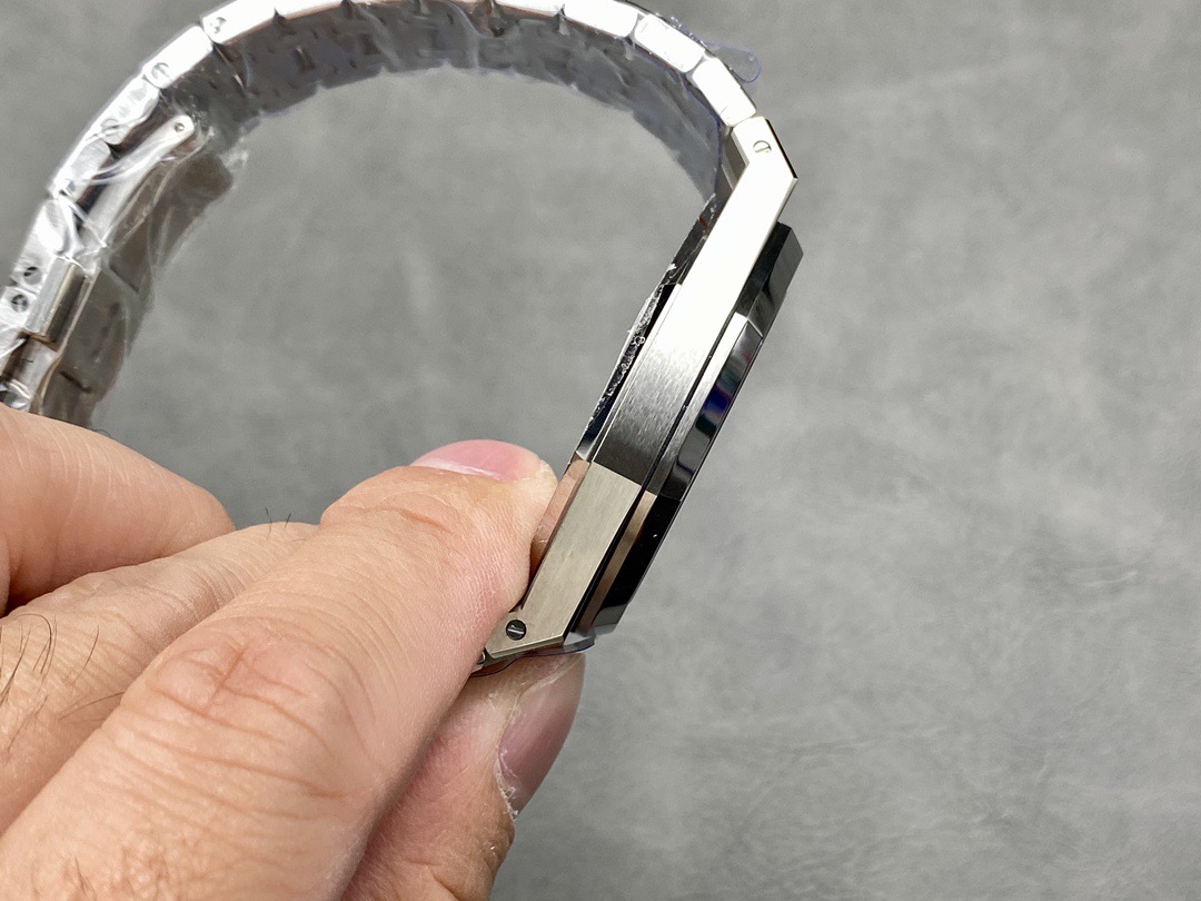 audemars p1g*et royal oak double Ba1an*e wheel openworked