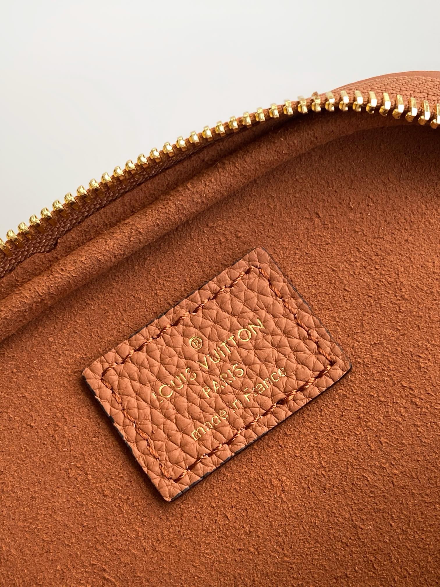 l0*is V*t0n bum bag-m12753-17*12*9.5cm