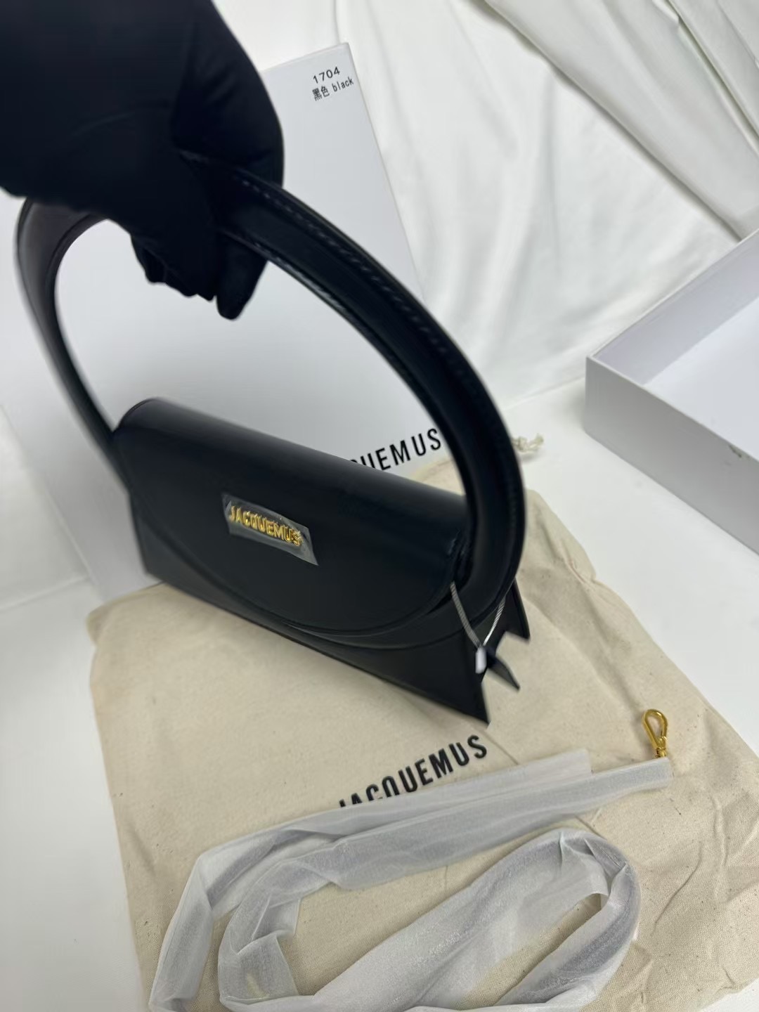 Ja*qvemvs le sac rond bag leather black-26*13*6cm