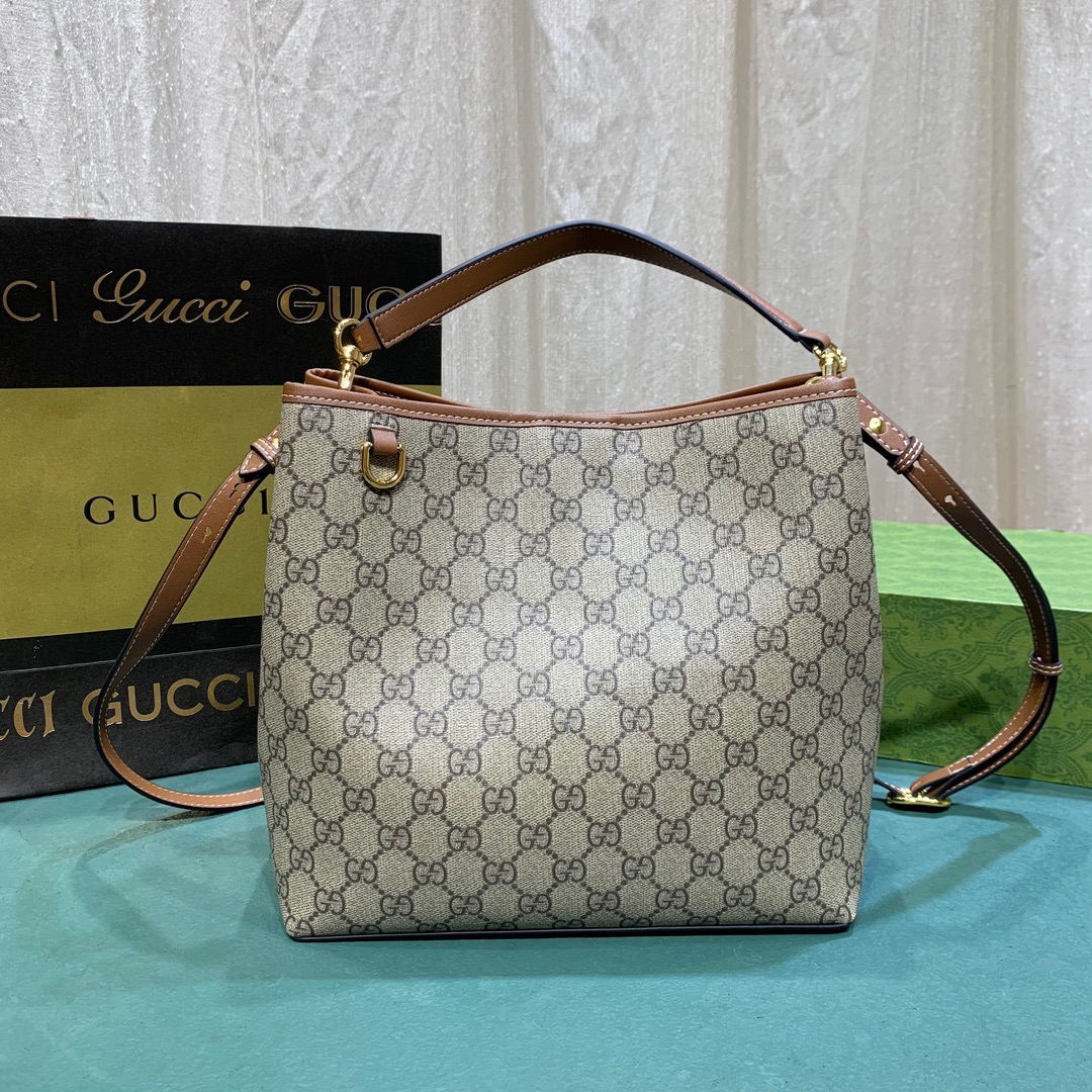 Gvc*1 emblem small shoulder bag-25*25*15.5cm