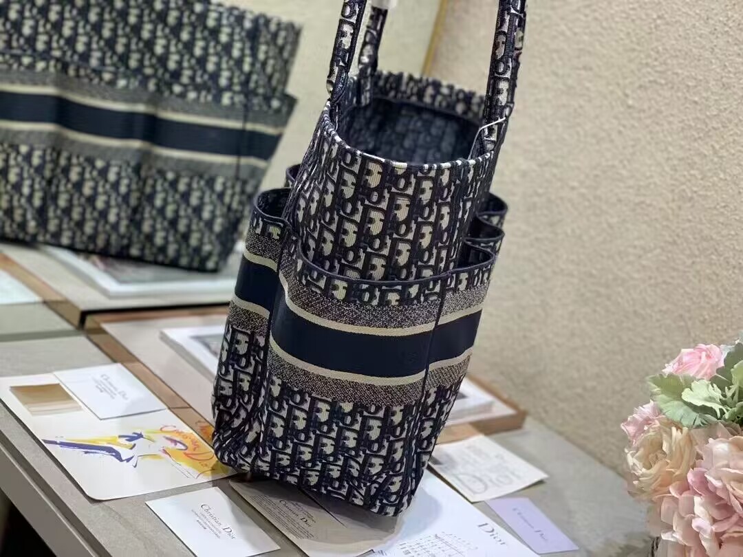 D*or book tote-34.5*17.5*30cm