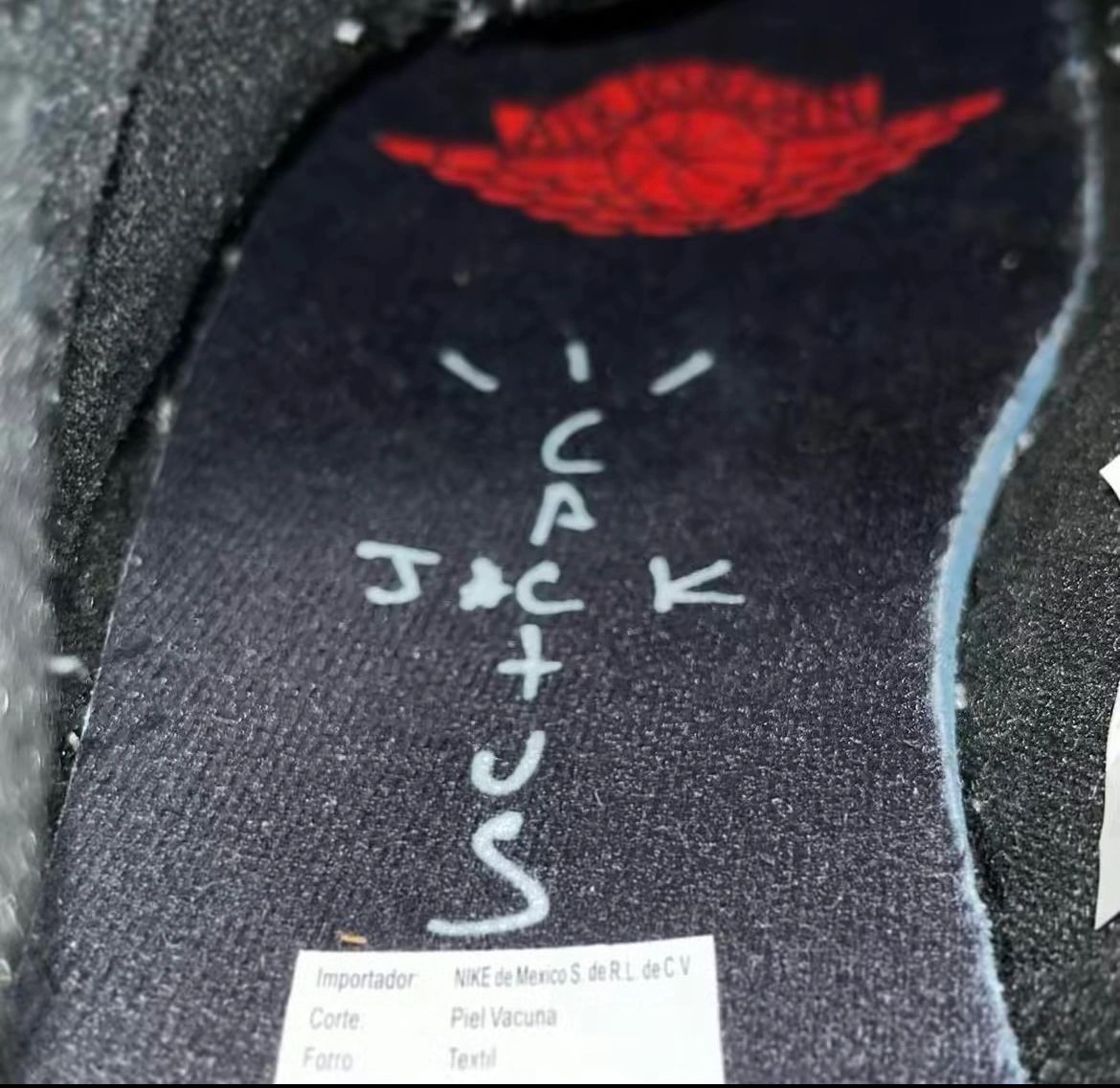 TRAVIS SCOTT X AIR JORDAN 1 LOW OG “BLACK PHANTOM” DM7866-001