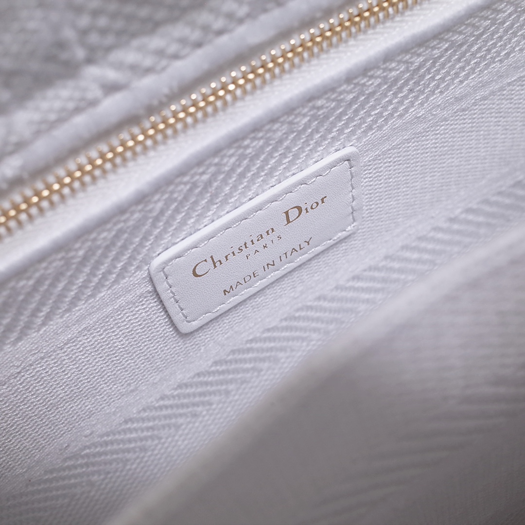 lady D*or handle bag with gold hardware-24cm