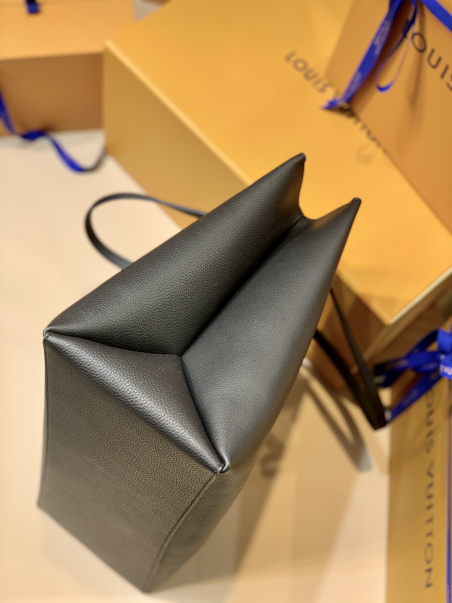 l0*is V*t0n lockme handbags m57345-42*28*15cm