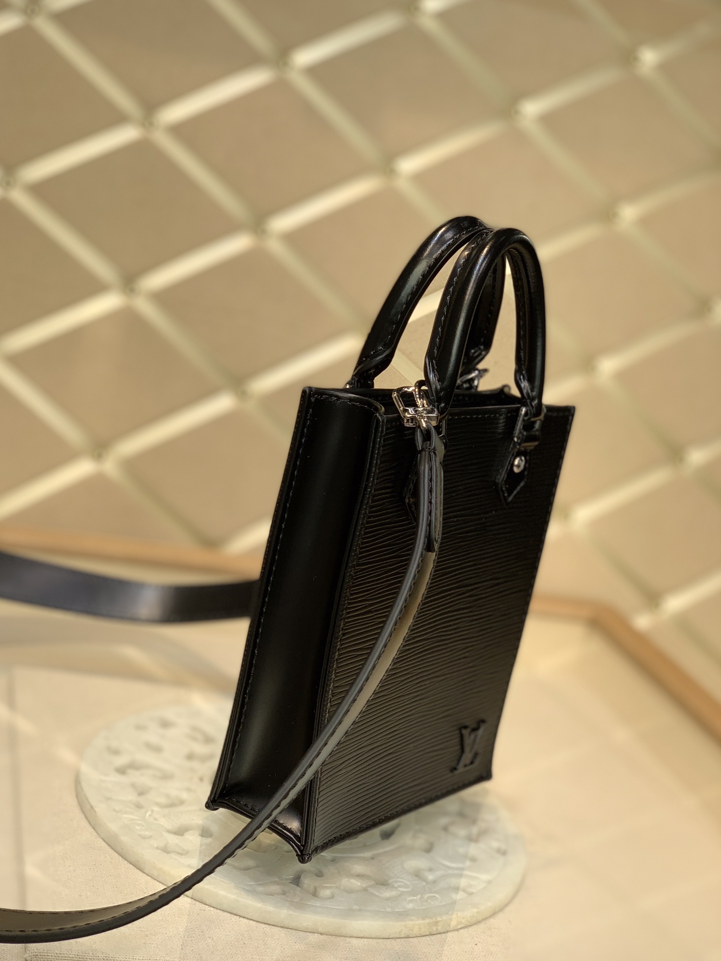 l0*is V*t0n petie sac plat tote-17*14*5.5cm