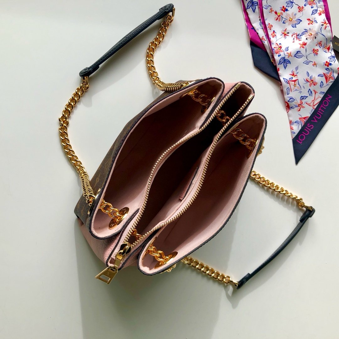 l0*is V*t0n surene bb-24*17*11cm