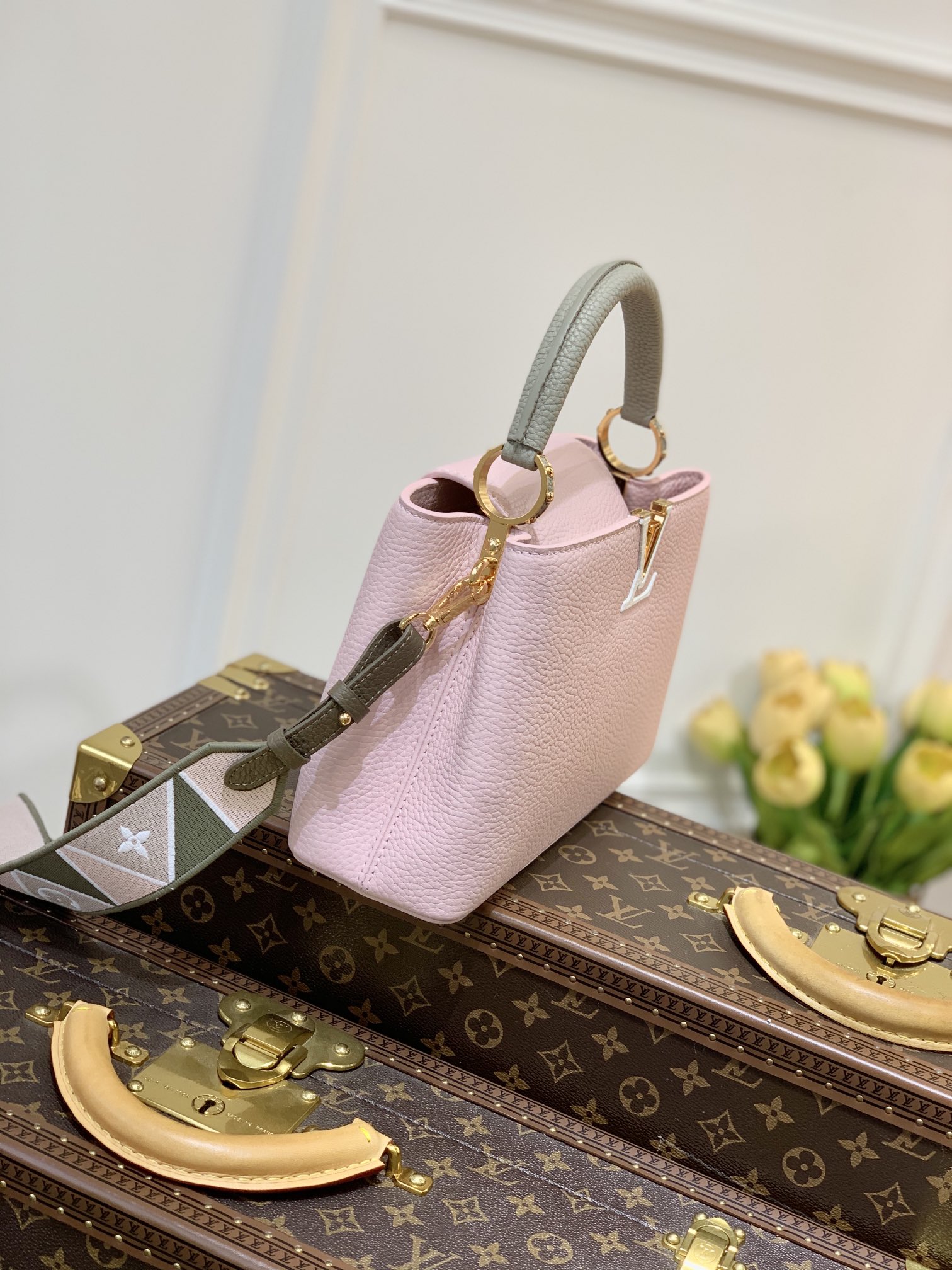 l0*is V*t0n capucines bb-27*18*9cm