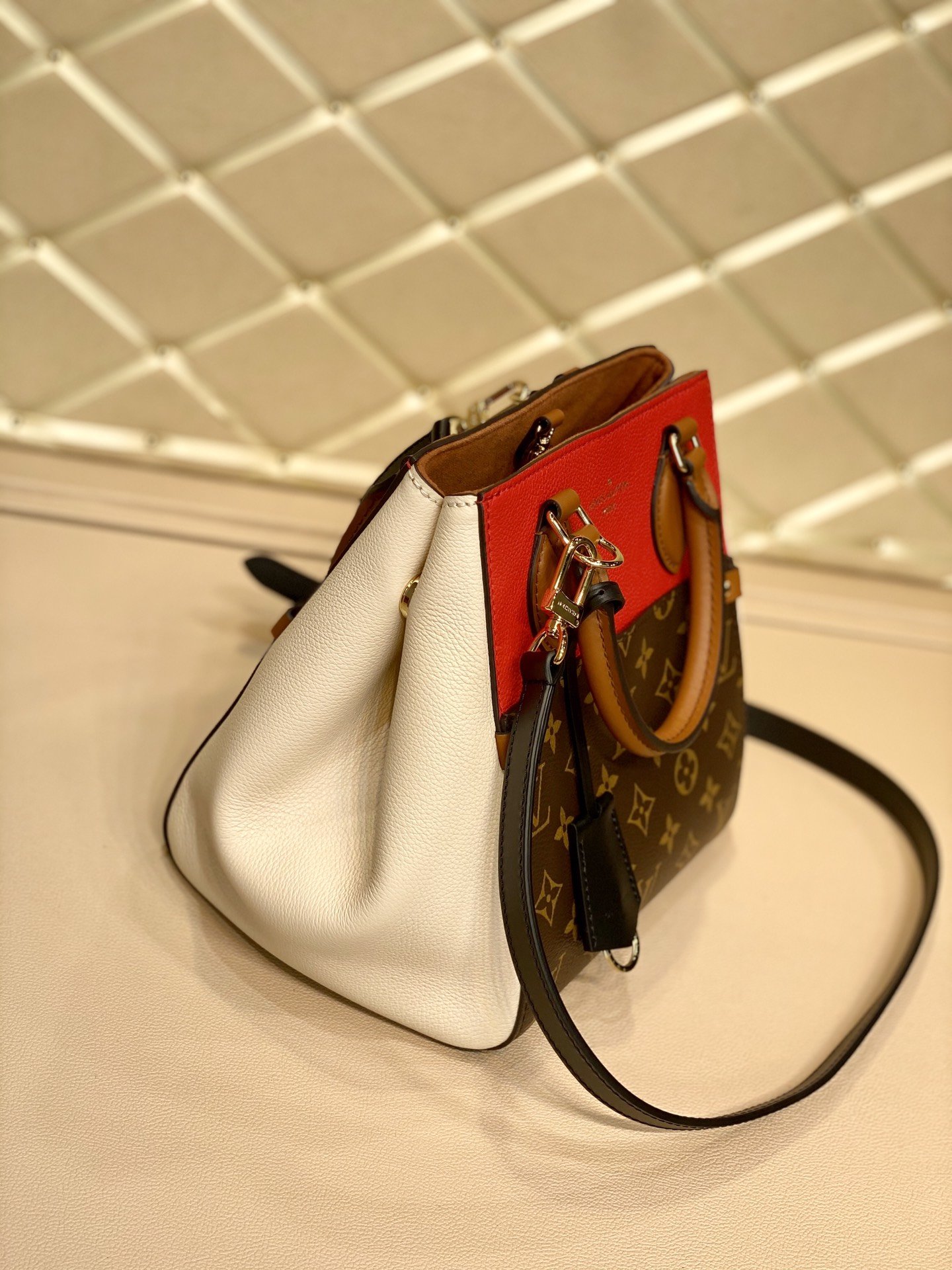 l0*is V*t0n fold tote bag-35*40*17cm