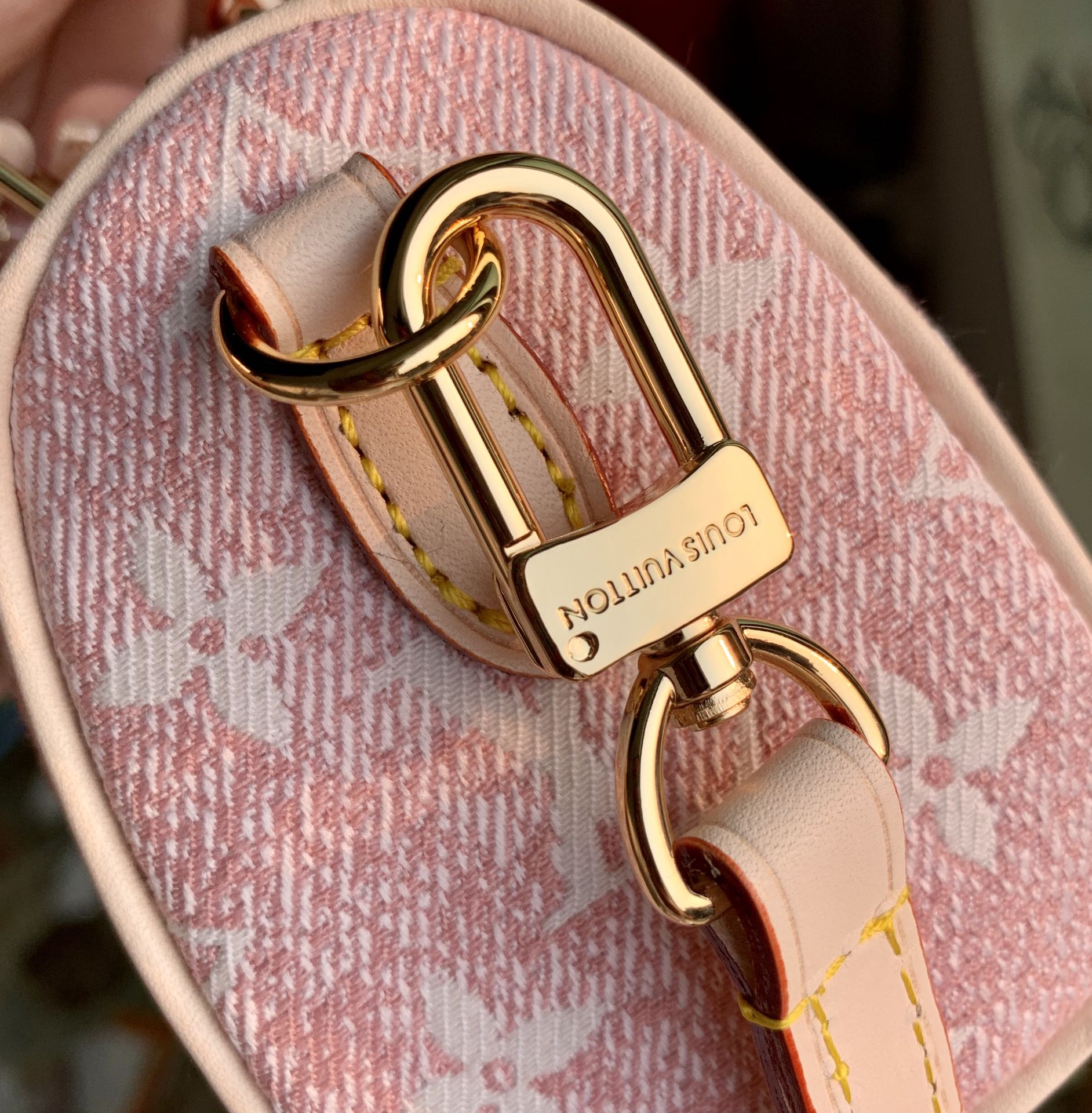 l0*is V*t0n nano speedy-16cm