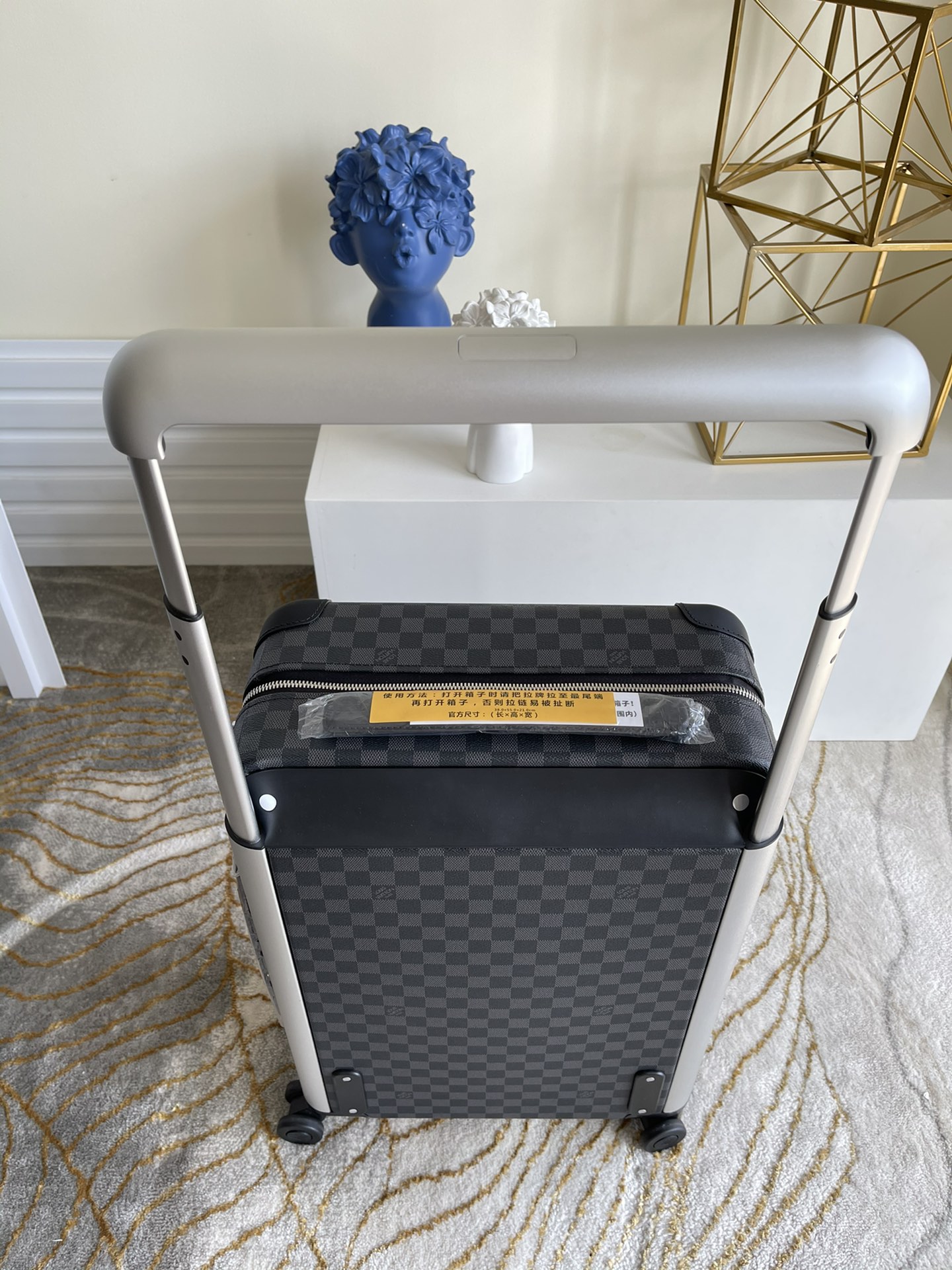 l0*is V*t0n horizon 55-‭38*55*21cm