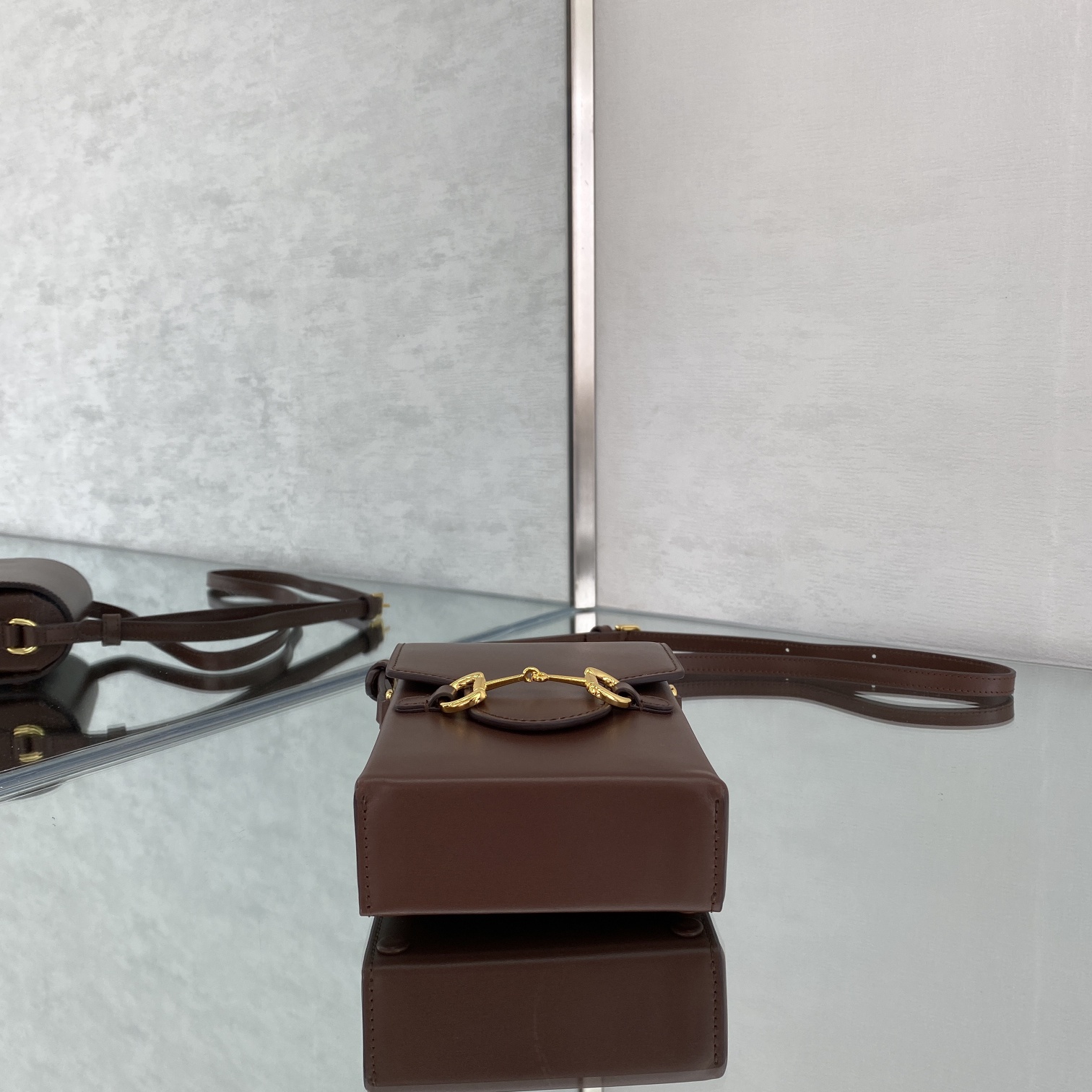 G*u*i liberty 1955 handbag-17x11x4cm