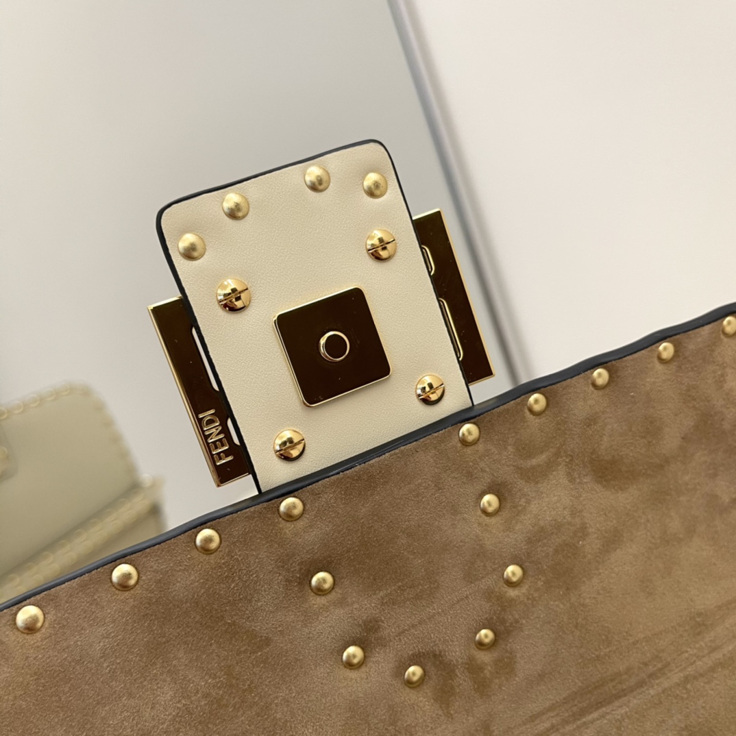 F**di medium baguette bag-26x15x4cm