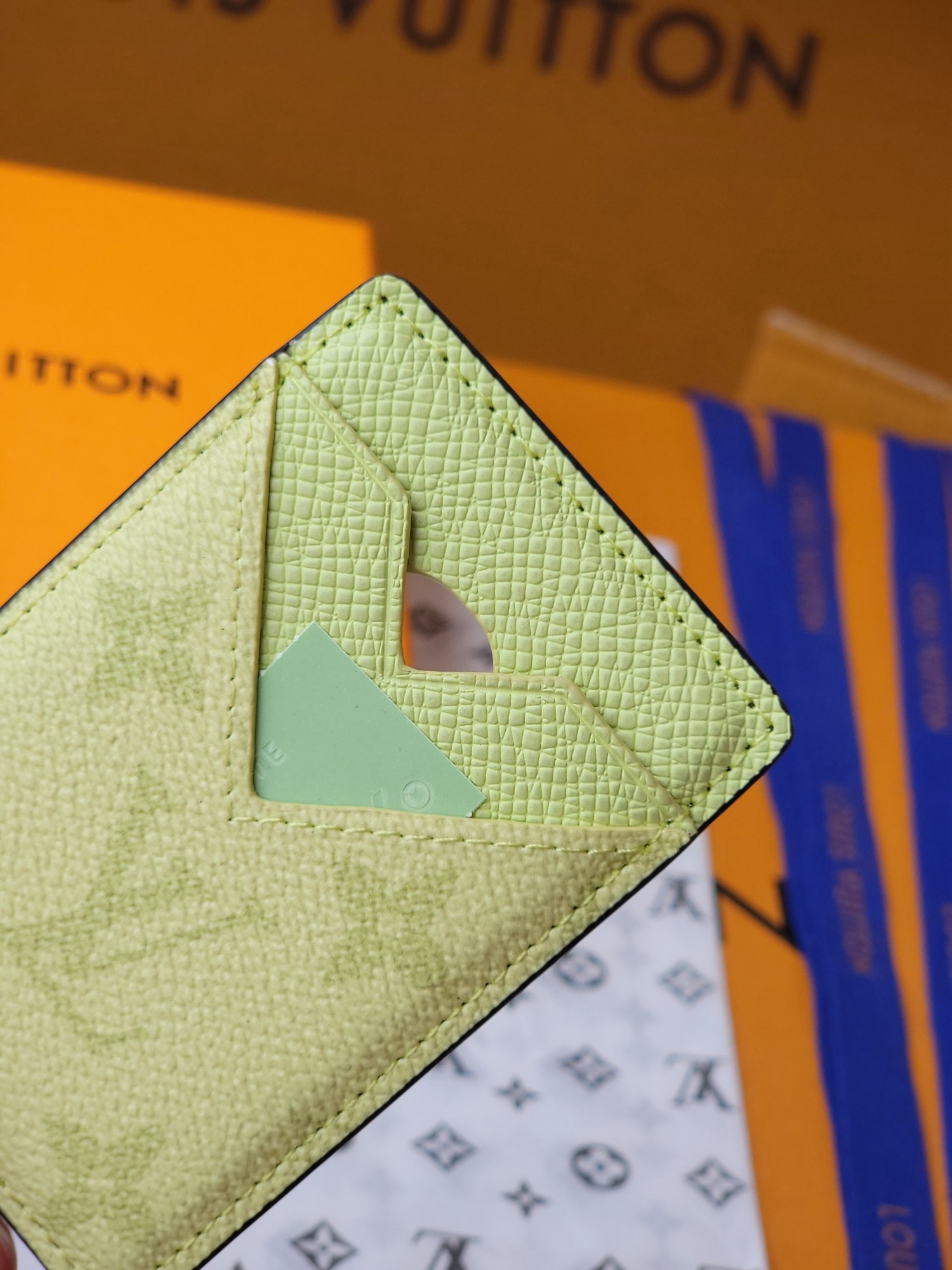 l0vis Vvtt0n card holder-9.5 x 0.5 x 6.5cm