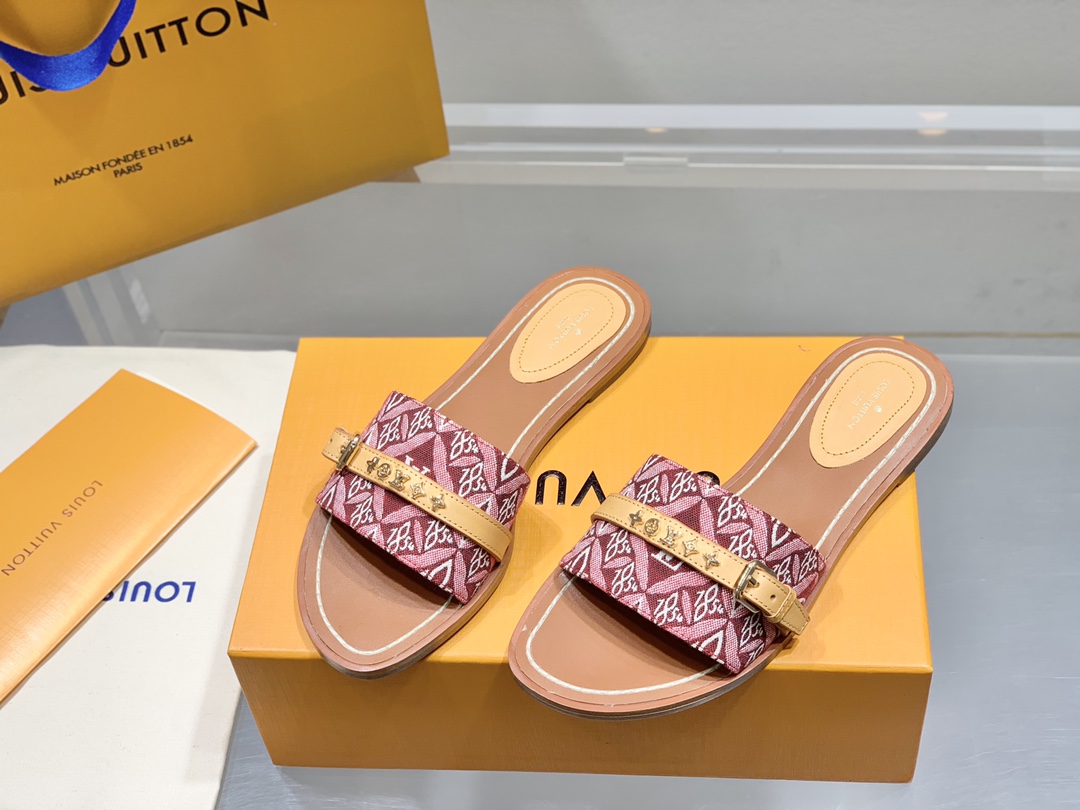 l0*is V*t0n slippers