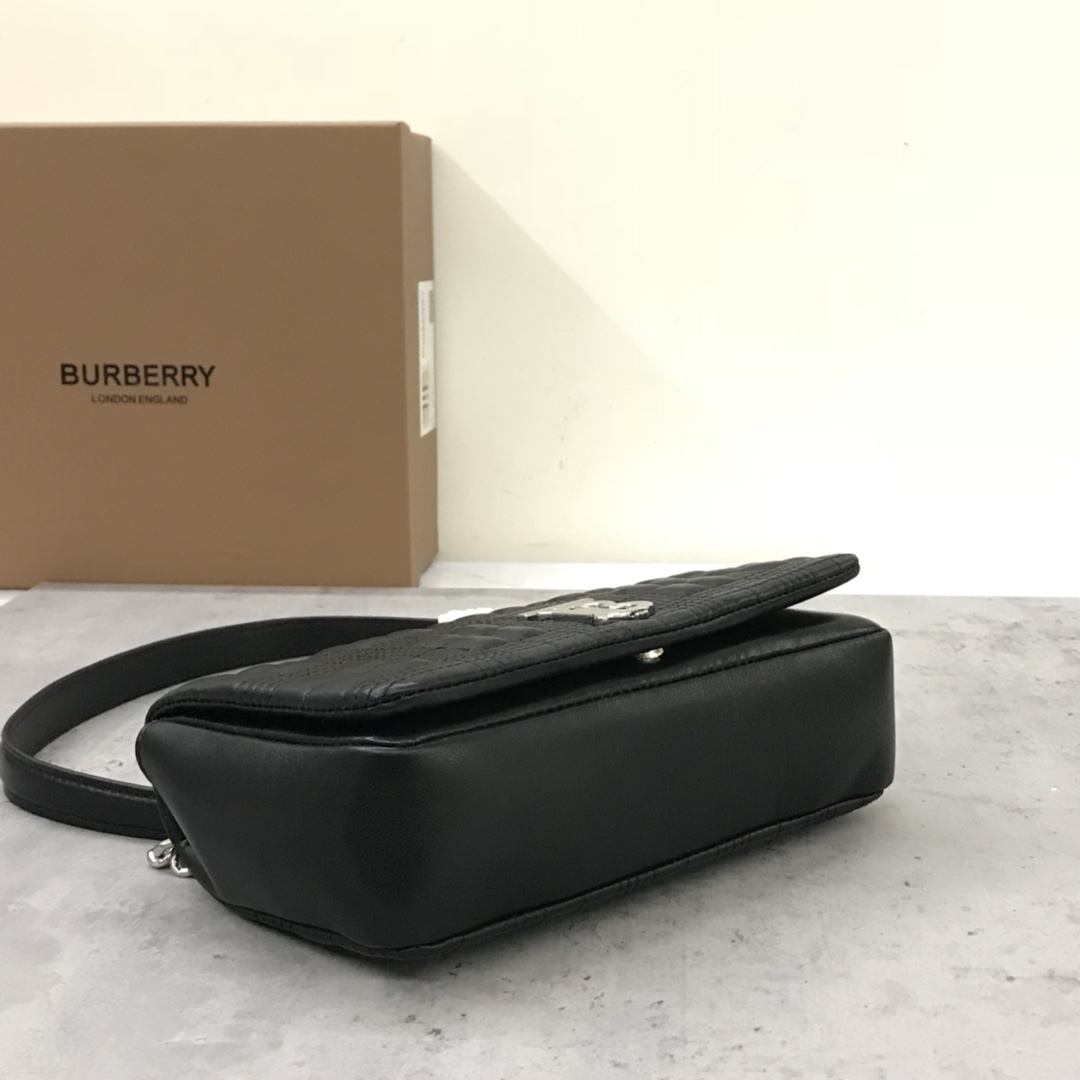 B**rry lola chain bag-23*13*6cm