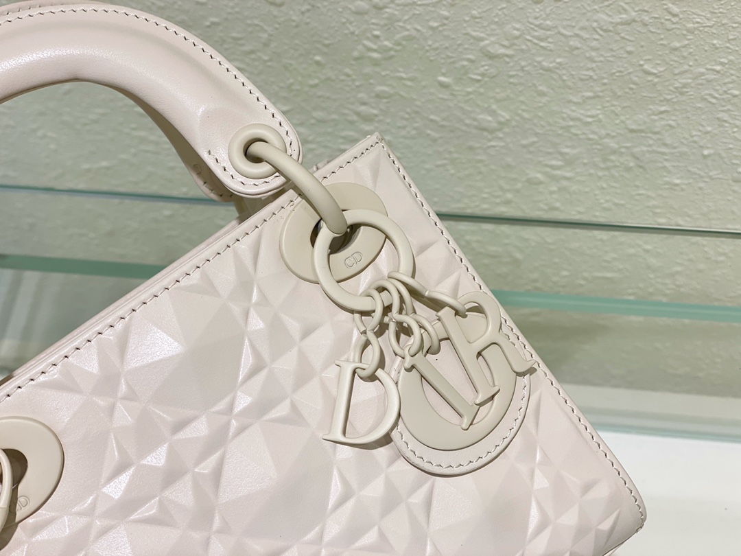 lady D*or bag-17cm