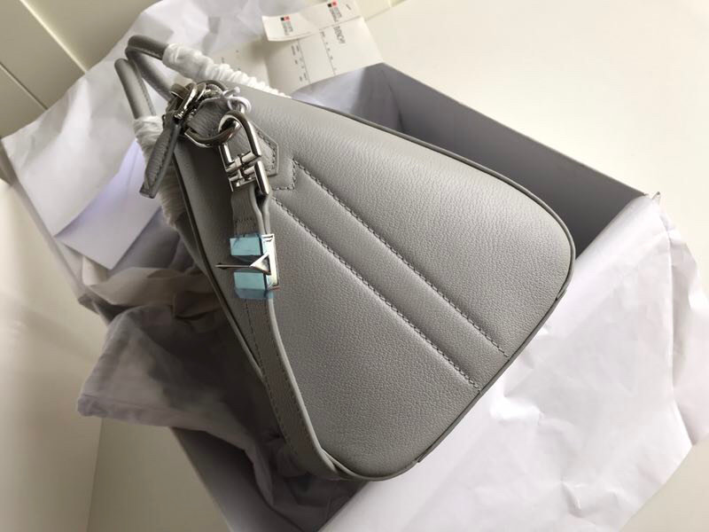 Givenchy Antigona Tote-33*18*26CM