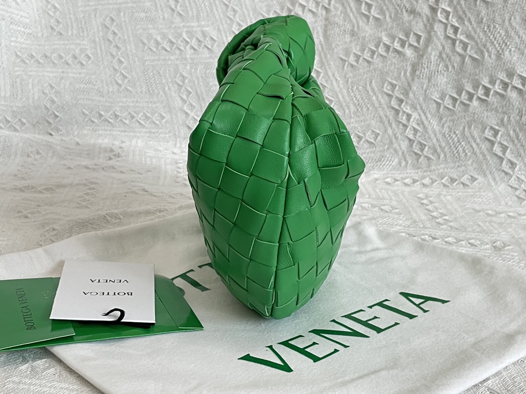 bo*te*ga Ve*ne*ta small hobo bag-27*22*3cm