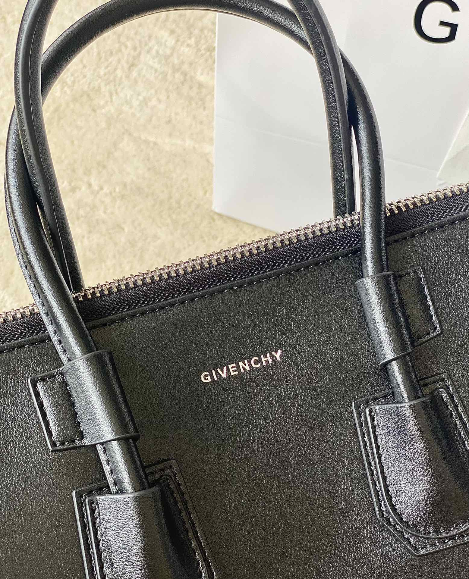 Givenchy Antigona Sport -33*7*25CM