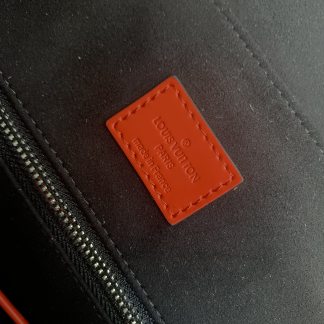 l0*is v*t0n S*p*ebackpack-m41379-34*13*47cm