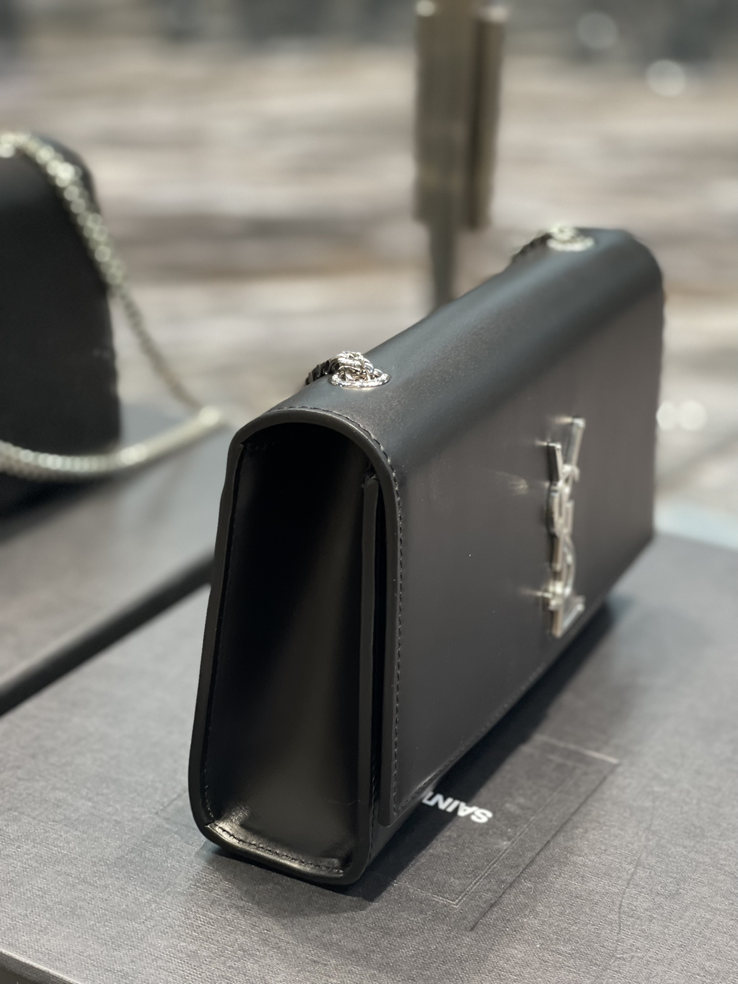 Y*L kate medium in smooth leather-24*14.5*5.5cm