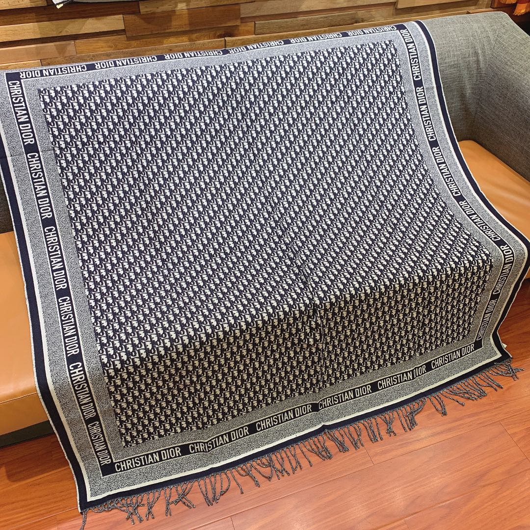 D*or printed shawl-140 x 140cm